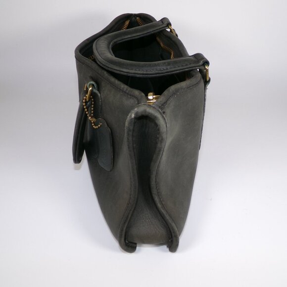 VINTAGE SLIM HANDLE CLUTCH BY COACH - Picture 4 of 13